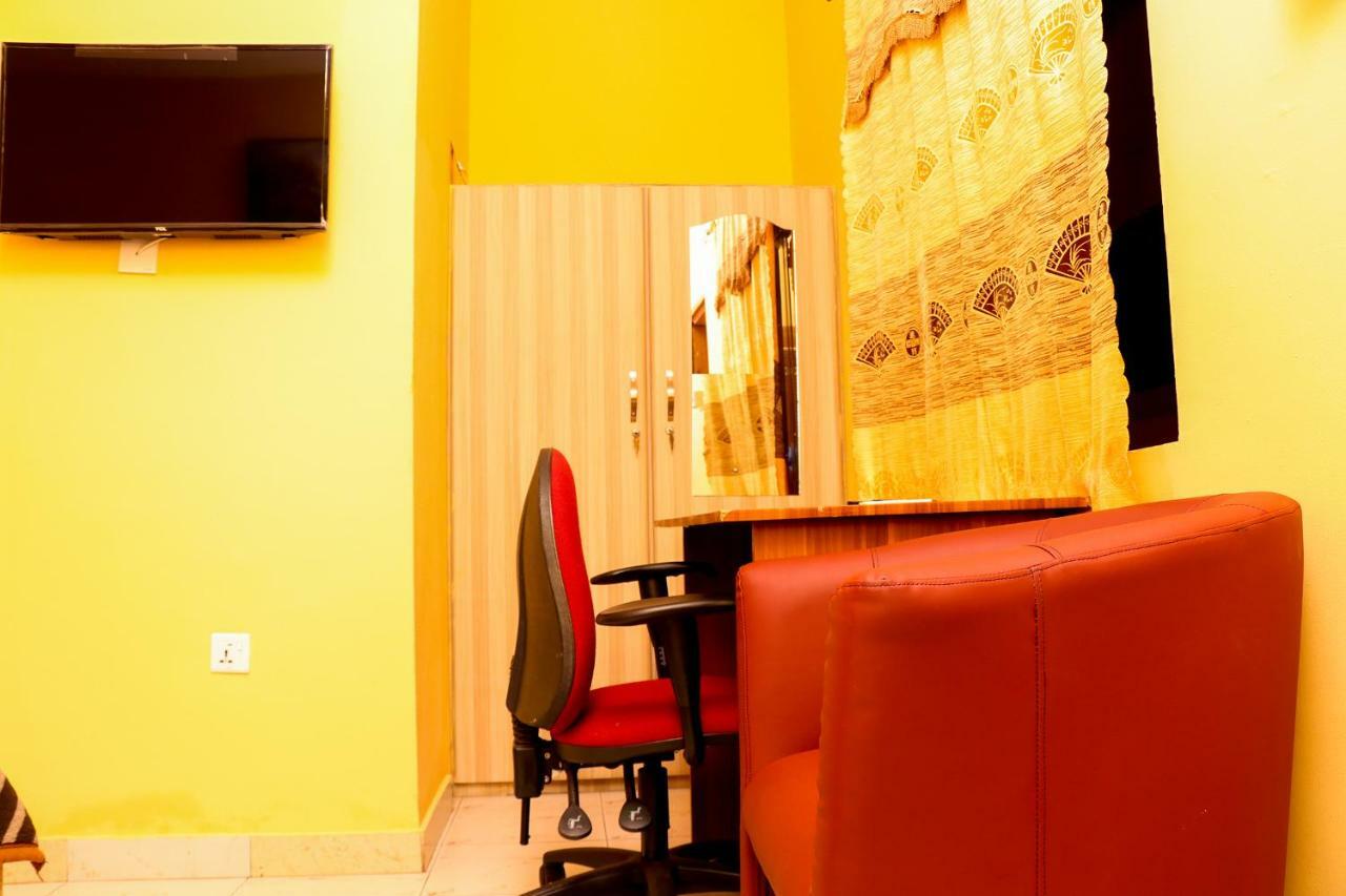 Bonsukoda Lodge Madina Zewnętrze zdjęcie