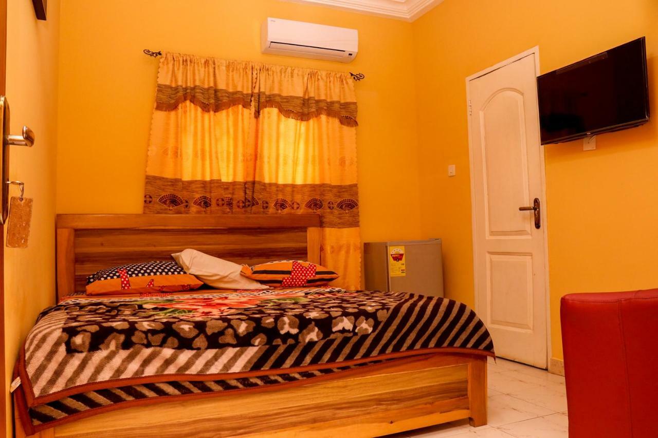 Bonsukoda Lodge Madina Zewnętrze zdjęcie
